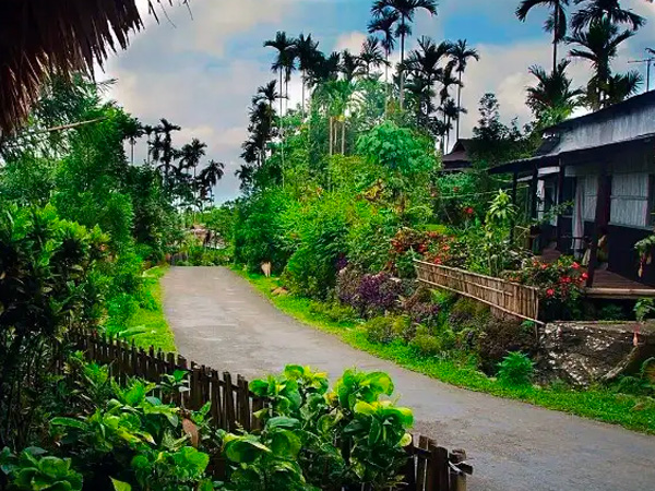 Offbeat places in Cherrapunji - Mawlynnong Village