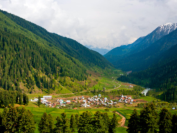 Offbeat places in Kashmir - Aru Valley