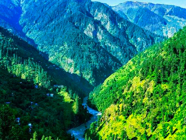 Offbeat places in Kashmir - Kishtwar National Park